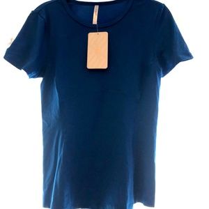Fabletics Phoenix Short-Sleeve Top